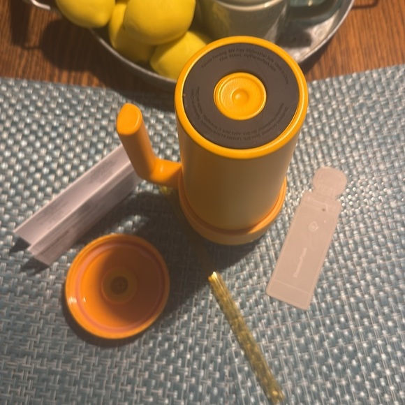 New 32 OZ Thermoflask Insulated Tumbler with straw and handle. - Picture 3 of 5